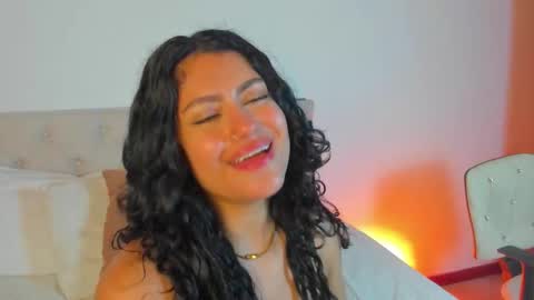 Snapshot of daphne_24 chatting on 10, 3, 2026 Antonella Mora online show from 10, 3, 2026