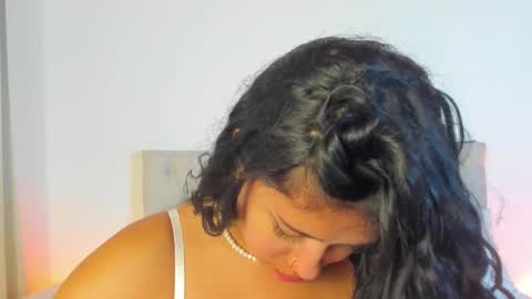 Snapshot of daphne_24 chatting on 13, 3, 2026 Antonella Mora online show from 13, 3, 2026