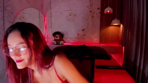 Daphne online show from 10, 2, 2025