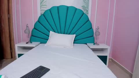 Snapshot of daphne_fox_ chatting on 22, 2, 2025 Daphne  online show from 22, 2, 2025