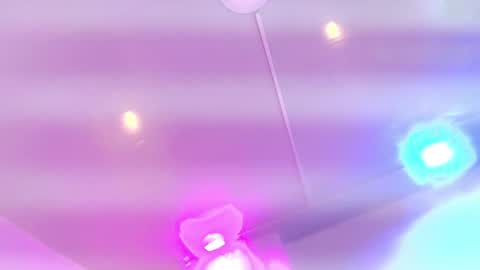 Snapshot of daphne_glas chatting on 22, 4, 2026 Daphne online show from 22, 4, 2026