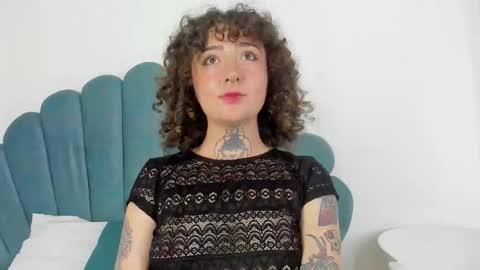 DaphneBlunt online show from 23, 10, 2025