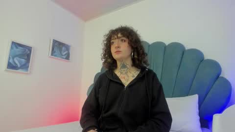 DaphneBlunt online show from 29, 10, 2025