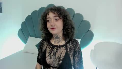 DaphneBlunt online show from 6, 11, 2025