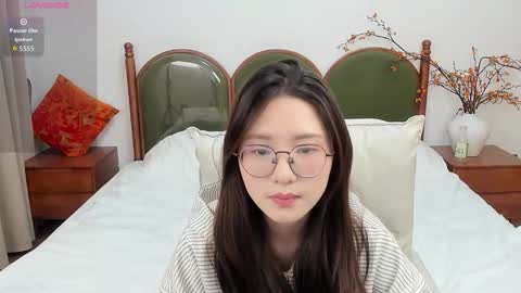 Snapshot of daphnedawn chatting on 27, 11, 2025 Dawn online show from 27, 11, 2025