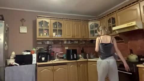 Snapshot of daphnefranca chatting on 14, 4, 2026 Monika online show from 14, 4, 2026