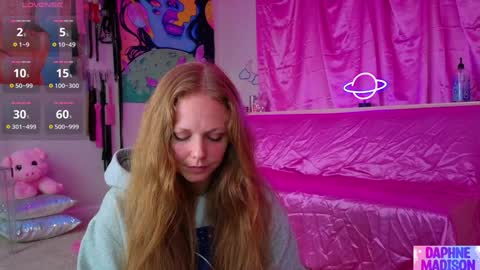 Daphne Madison online show from 6, 2, 2026