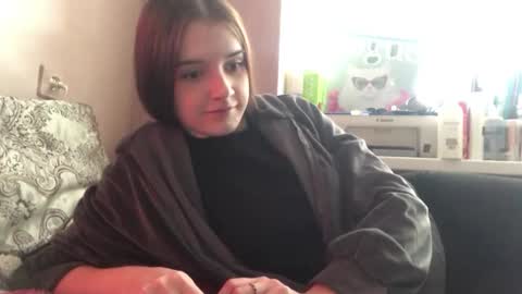 Snapshot of daphnesterlace chatting on 17, 3, 2026 Emilia online show from 17, 3, 2026