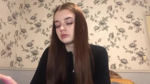 Snapshot of daphnesterlace chatting on 6, 5, 2026 Emilia online show from 6, 5, 2026