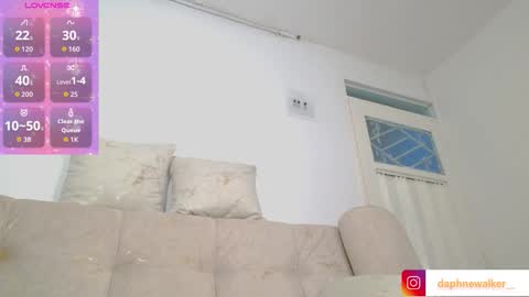 Daphne online show from 3, 10, 2025