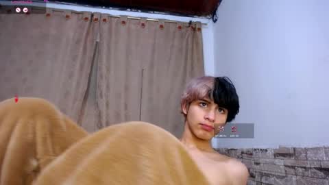 Snapshot of darasweet20 chatting on 8, 4, 2026 DARA online show from 8, 4, 2026