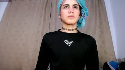 Snapshot of darasweet20 chatting on 13, 4, 2026 DARA online show from 13, 4, 2026