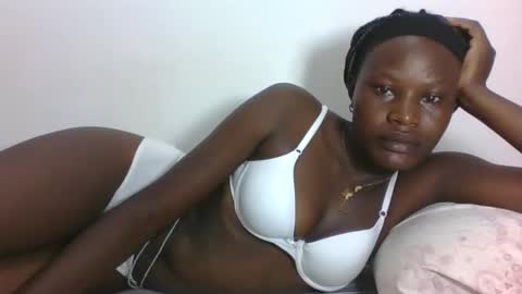 Snapshot of darberry21 chatting on 13, 1, 2026 ESTHER online show from 13, 1, 2026