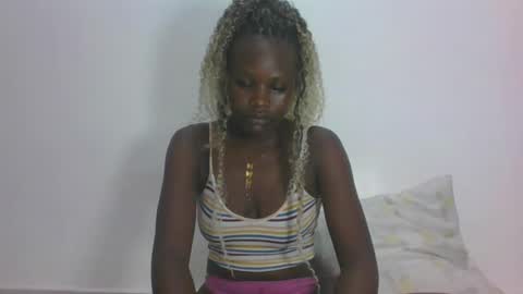 ESTHER online show from 8, 7, 2026