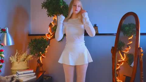 Snapshot of darceyheyd chatting on 22, 10, 2025 Kami online show from 22, 10, 2025