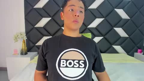 Snapshot of darian_laforteza chatting on 29, 6, 2026 Darian online show from 29, 6, 2026