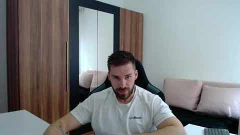 Snapshot of darius_94 chatting on 5, 6, 2026 darius_94 online show from 5, 6, 2026