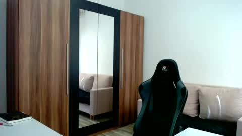 Snapshot of darius_94 chatting on 18, 6, 2026 darius_94 online show from 18, 6, 2026