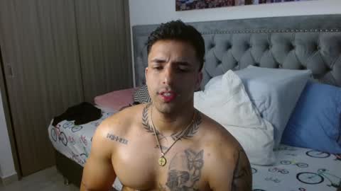 Darius Phoenix  online show from 2, 2, 2025