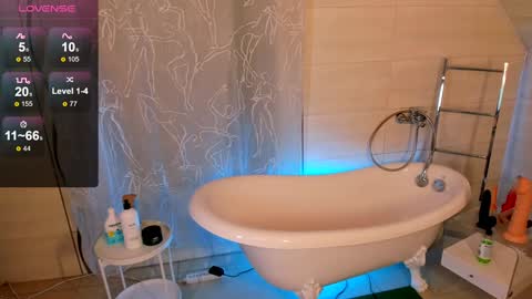 Snapshot of dark_lola_ chatting on 10, 12, 2024 Lola online show from 10, 12, 2024