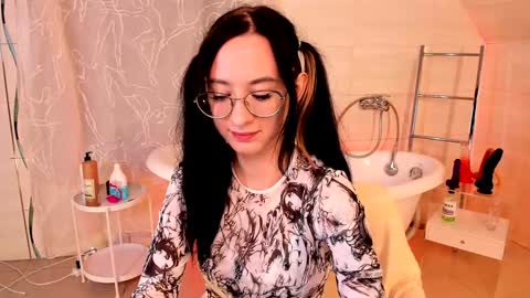 Snapshot of dark_lola_ chatting on 14, 12, 2024 Lola online show from 14, 12, 2024