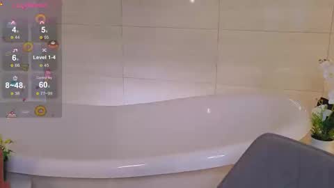 Snapshot of dark_lola_ chatting on 10, 9, 2025 Lola online show from 10, 9, 2025