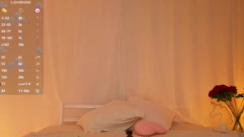 Snapshot of dark_lola_ chatting on 7, 11, 2025 Lola online show from 7, 11, 2025