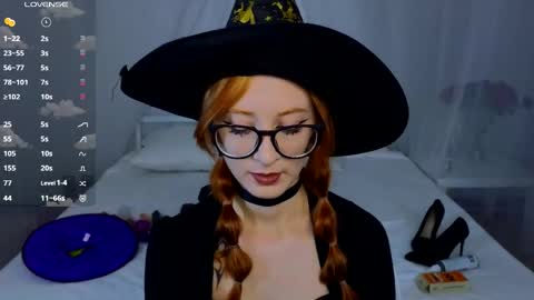 Snapshot of dark_lola_ chatting on 29, 11, 2025 Lola online show from 29, 11, 2025