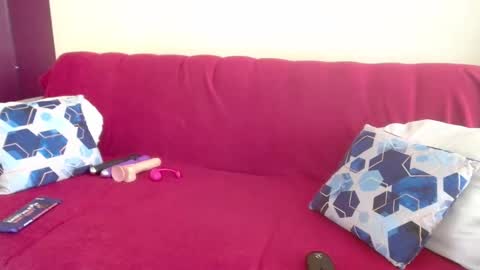 dark_qween online show from 1, 3, 2025