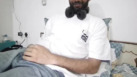 Snapshot of darkbud03 chatting on 19, 3, 2026 just a guy online show from 19, 3, 2026