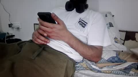 Snapshot of darkbud03 chatting on 25, 3, 2026 just a guy online show from 25, 3, 2026