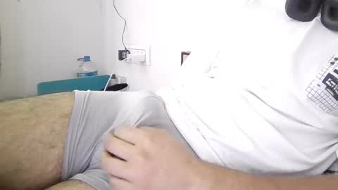 Snapshot of darkbud03 chatting on 26, 3, 2026 just a guy online show from 26, 3, 2026