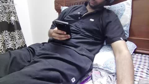 Snapshot of darkbud03 chatting on 2, 5, 2026 just a guy online show from 2, 5, 2026