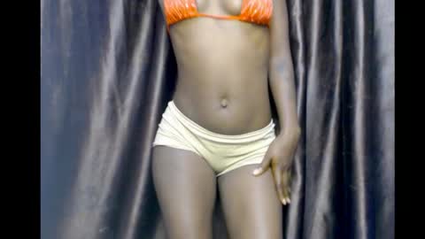 Snapshot of darkchocoxx chatting on 30, 9, 2025 sexygal online show from 30, 9, 2025