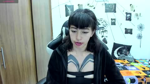 Hi Im Yuri  independent modelhelp me get my 111 hands upuwu online show from 28, 2, 2025