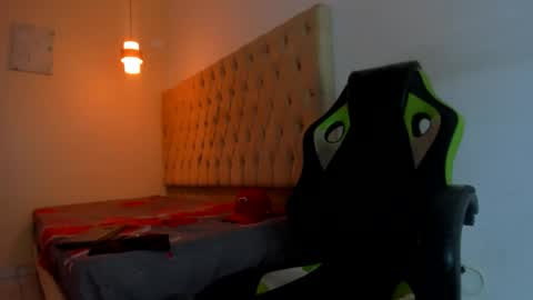 darkknightx01 online show from 19, 12, 2025