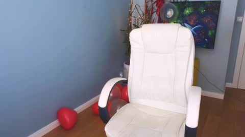 darkmoon____ online show from 1, 3, 2025