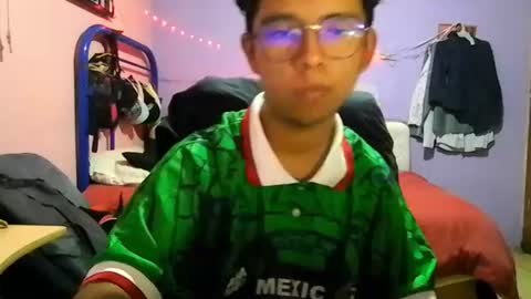 Snapshot of darknex_ chatting on 25, 6, 2026 Jose Ian online show from 25, 6, 2026