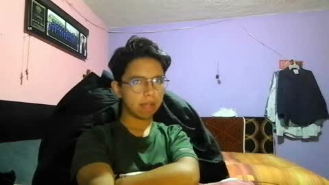 Snapshot of darknex_ chatting on 12, 7, 2026 Jose Ian online show from 12, 7, 2026