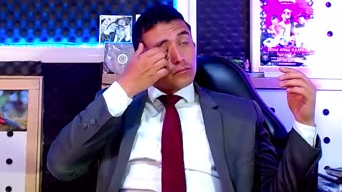 DARKO0717 online show from 2, 3, 2025