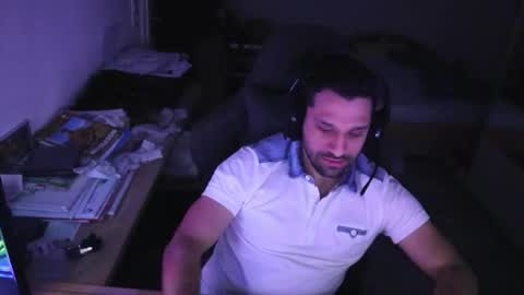 darkschneider_ online show from 30, 9, 2025