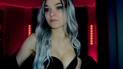 Snapshot of darkskullmistress chatting on 18, 4, 2026 roseredgoddess online show from 18, 4, 2026