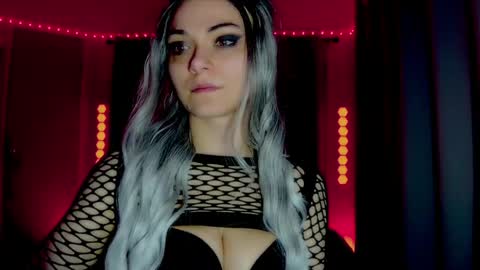 Snapshot of darkskullmistress chatting on 22, 4, 2026 roseredgoddess online show from 22, 4, 2026