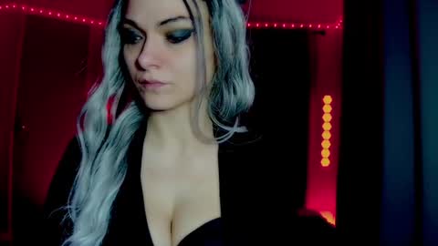 Snapshot of darkskullmistress chatting on 28, 5, 2026 roseredgoddess online show from 28, 5, 2026