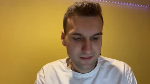 Snapshot of darktempt_ chatting on 20, 11, 2025 Nick online show from 20, 11, 2025