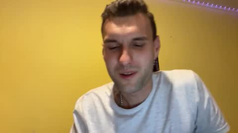 Snapshot of darktempt_ chatting on 27, 11, 2025 Nick online show from 27, 11, 2025