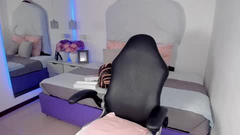 Darle Volant online show from 13, 9, 2025