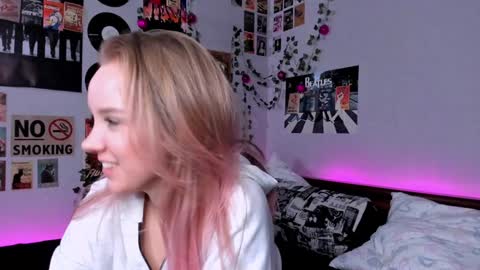 Snapshot of darleneferran chatting on 6, 1, 2025 lina online show from 6, 1, 2025