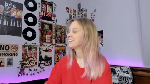 Snapshot of darleneferran chatting on 8, 1, 2025 lina online show from 8, 1, 2025