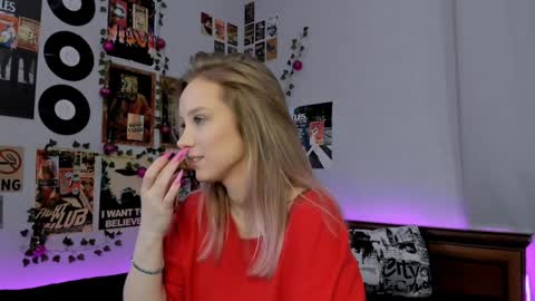 Snapshot of darleneferran chatting on 9, 1, 2025 lina online show from 9, 1, 2025